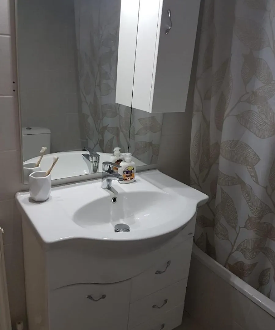 Ina'S Cozy Apartment Περαία