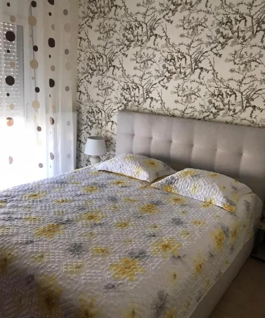 Ina'S Cozy Apartment Περαία